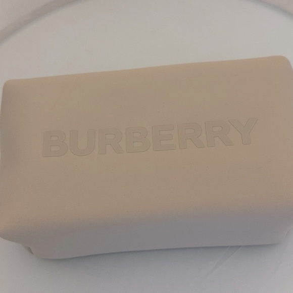 Burberry Handbags - Burberry Beige Accessory Pouch